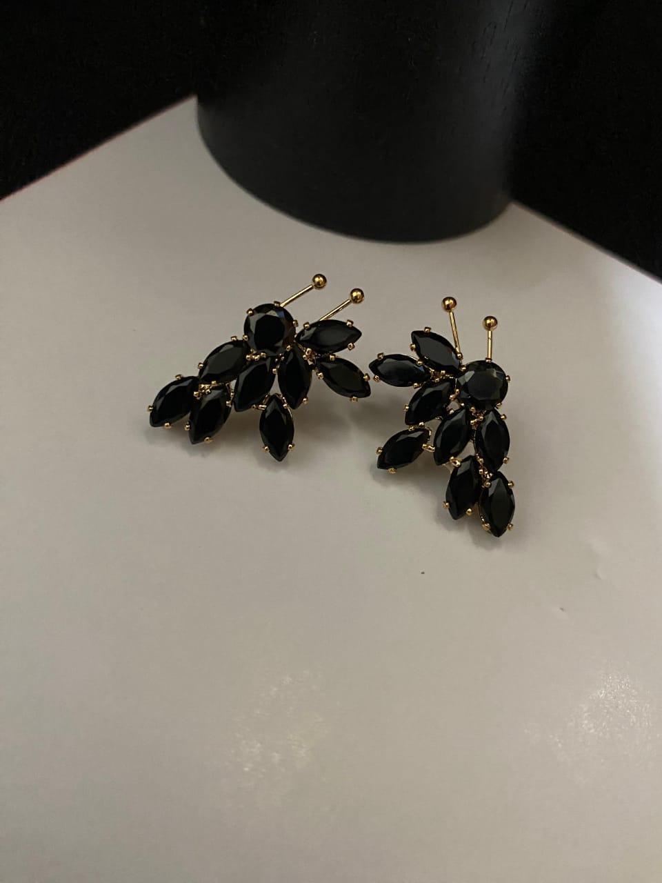 Modern design zircon studs