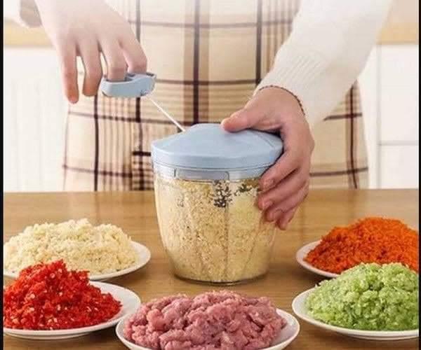 Manual food chopper