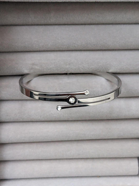 1 PCs silver plated rhinestone Kara bracelet