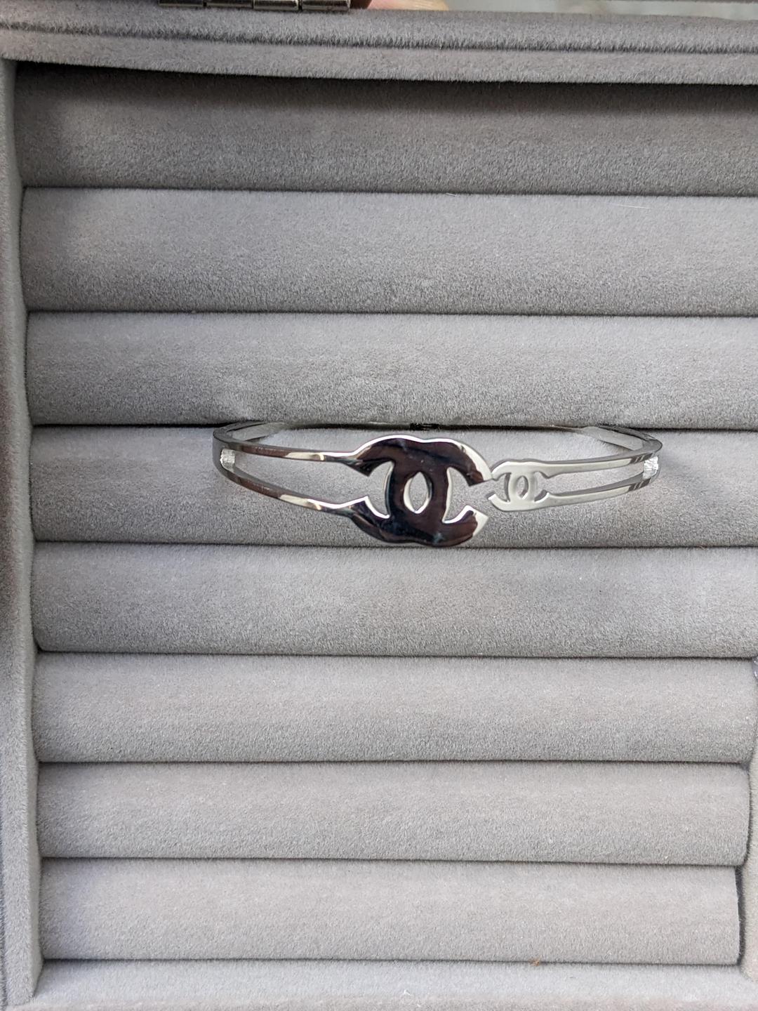 1 PCs silver plated rhinestone Kara bracelet