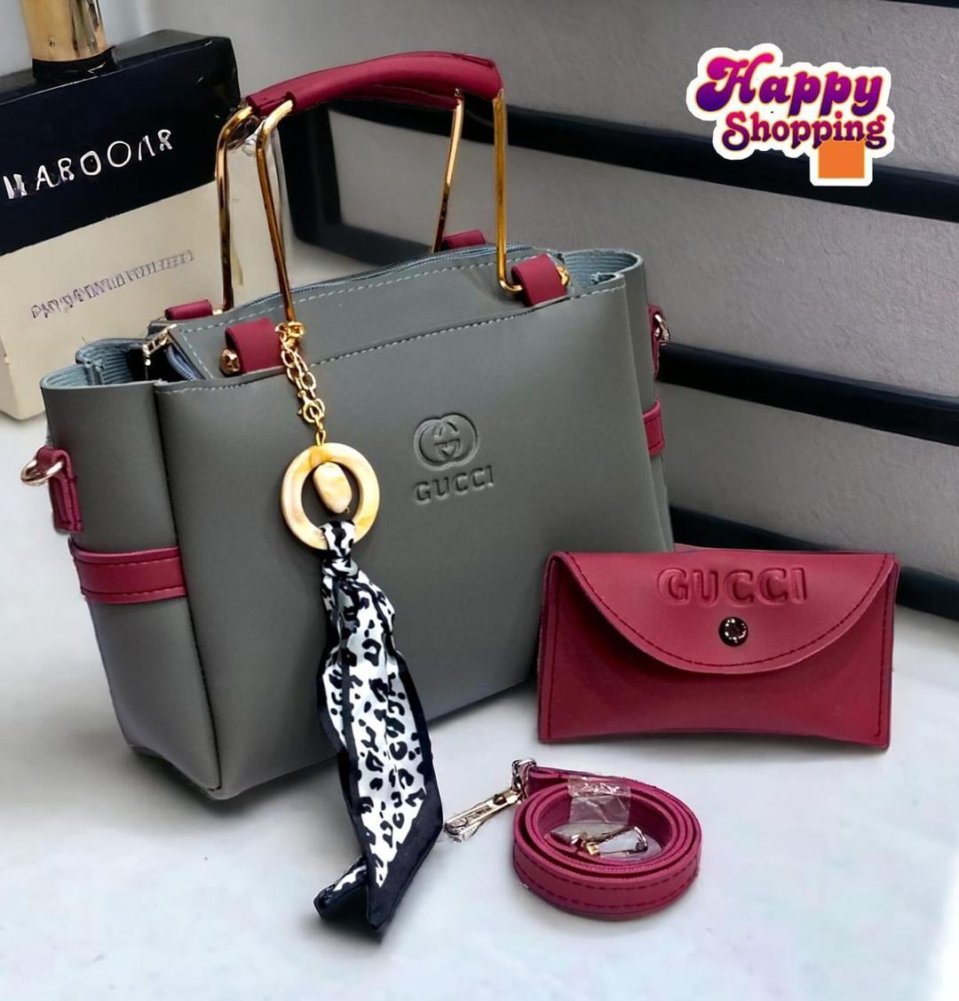 Stylist Women's handbag set with gift and  plain pattern