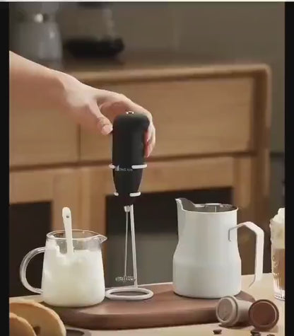 Portable electric hand blender