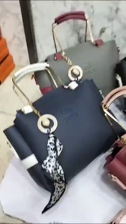 Stylist Women's handbag set with gift and  plain pattern