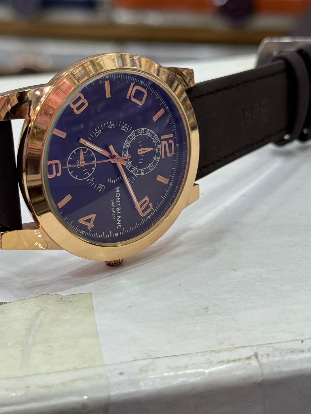 Men's Analoge watch