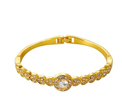 Heart shaped stone bracelet