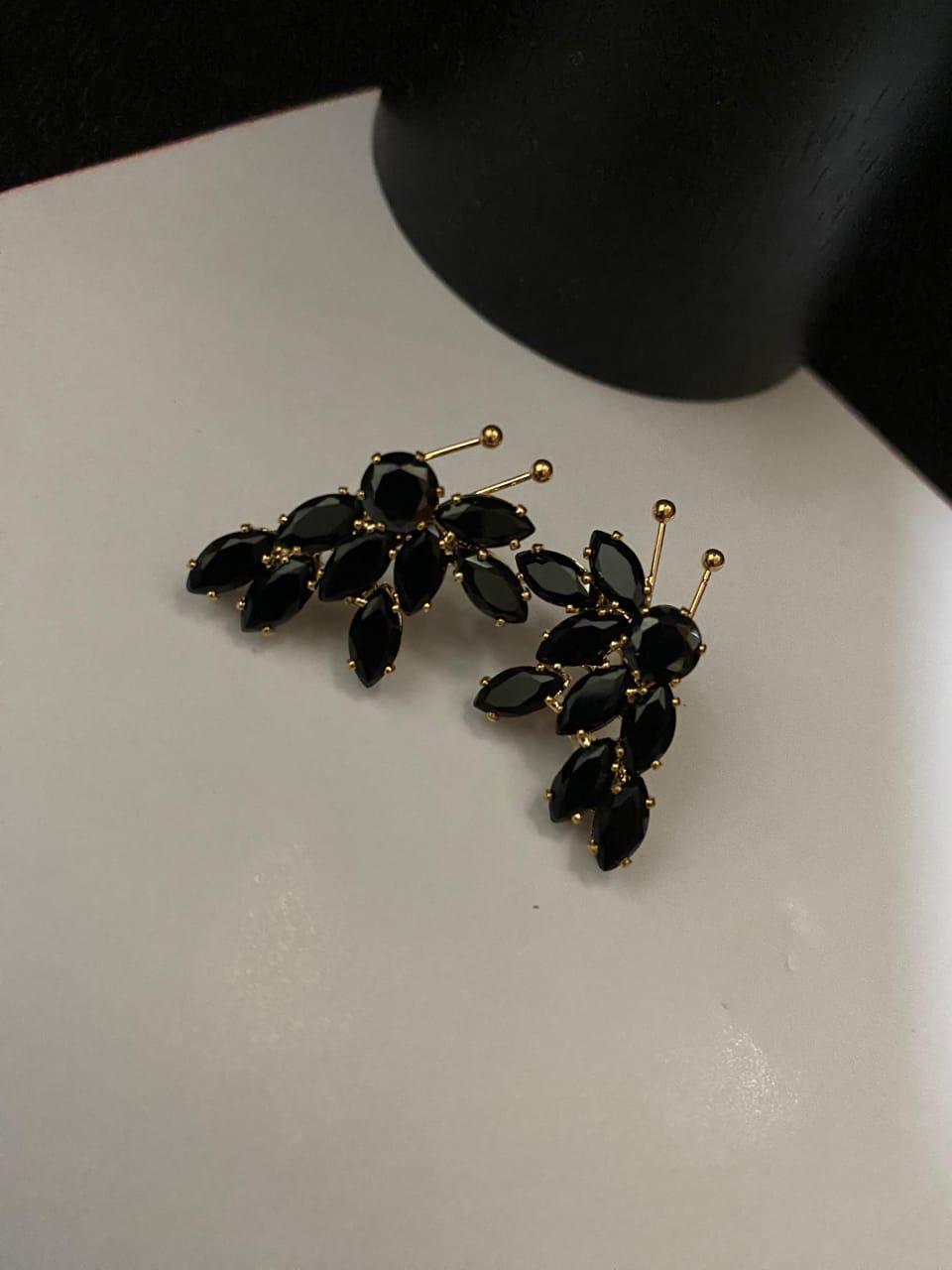 Modern design zircon studs