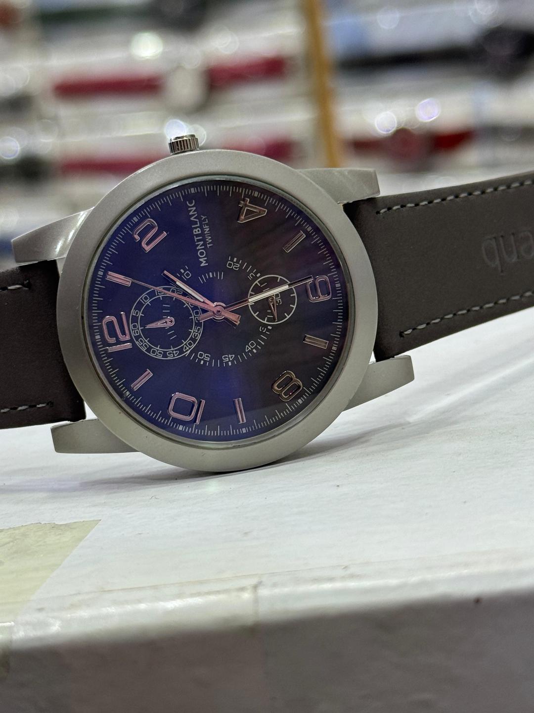 Men's Analoge watch