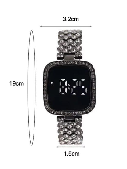 Women battery operated water resistant watch