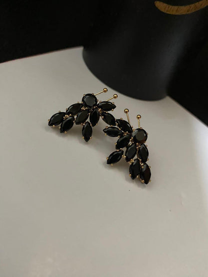 Modern design zircon studs